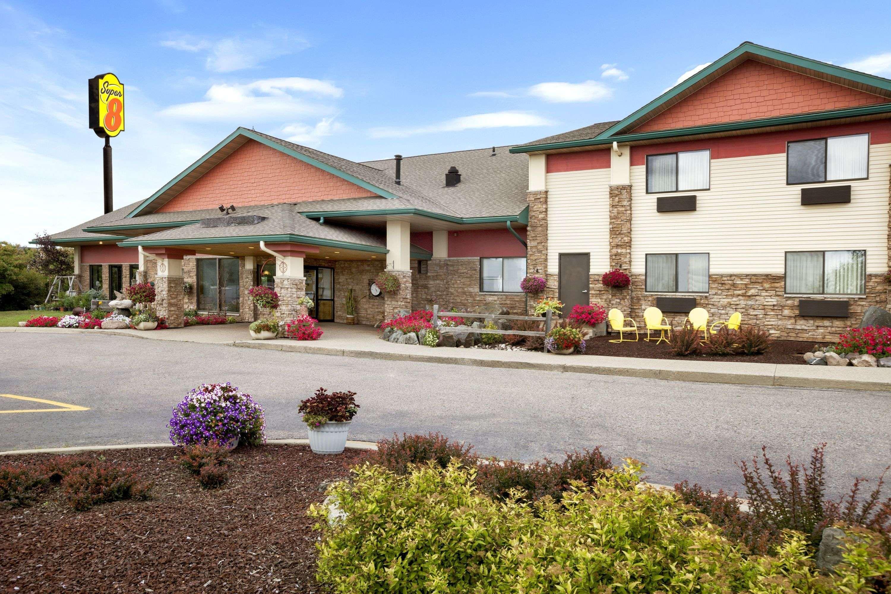 Motel Super 8 By Wyndham Eveleth Extérieur photo