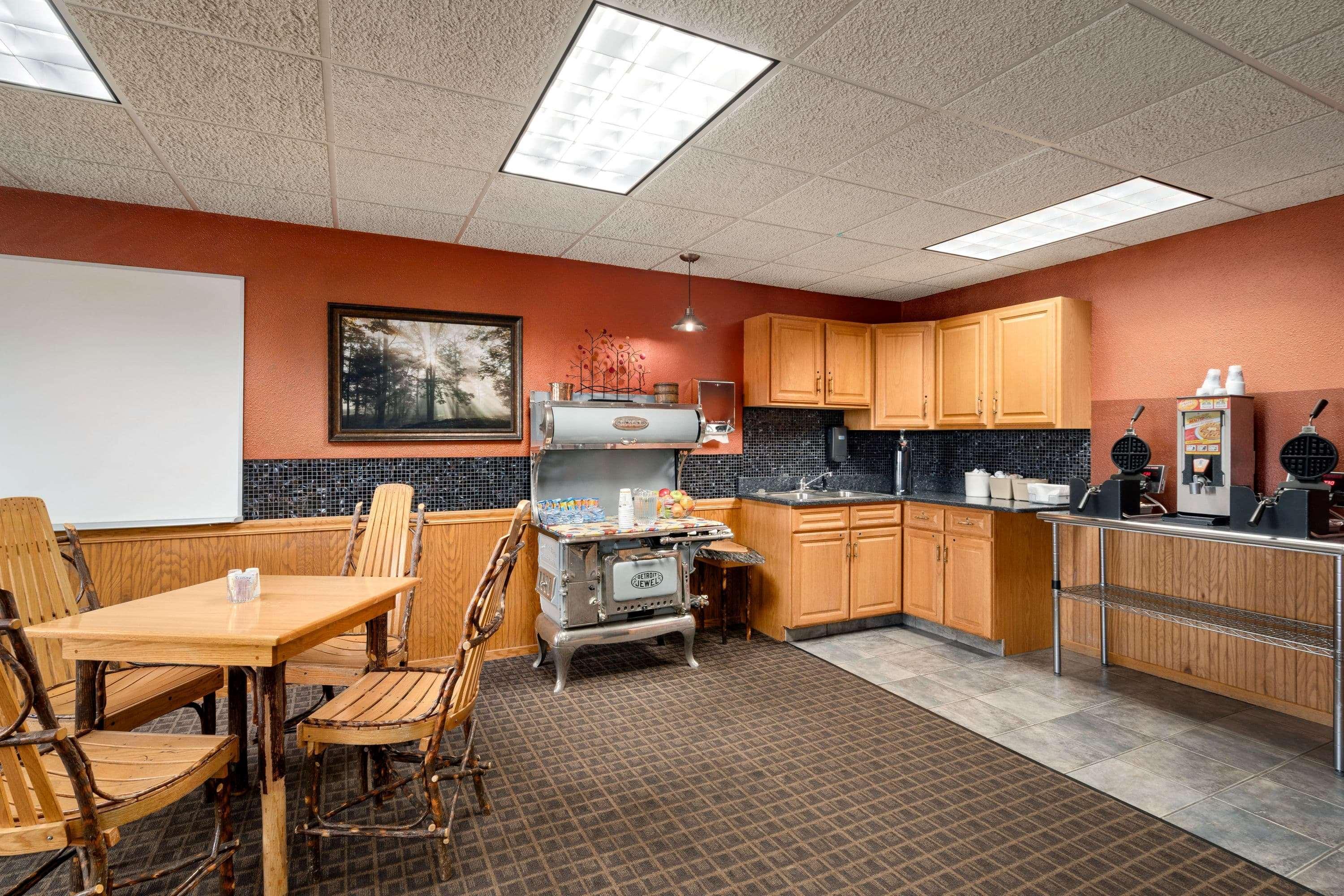 Motel Super 8 By Wyndham Eveleth Extérieur photo